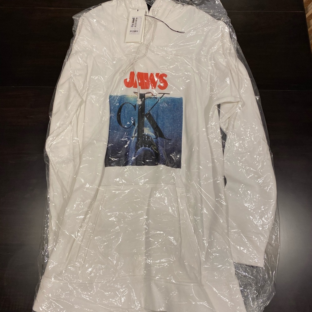 $690 Men’s Calvin Klein ”JAWS” graphic hoodie 2xl